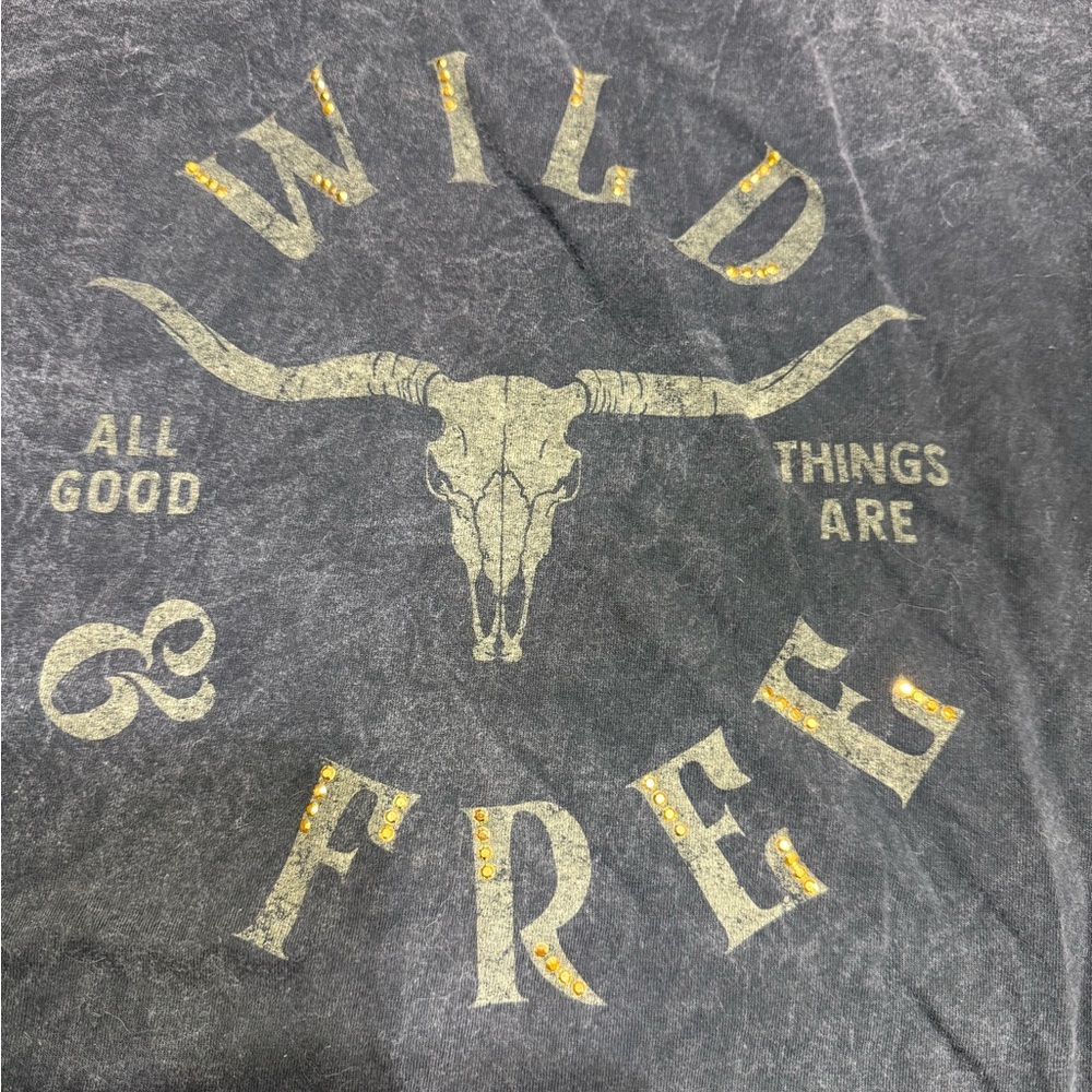 Maurices Gray Graphic Tee - Wild & Free